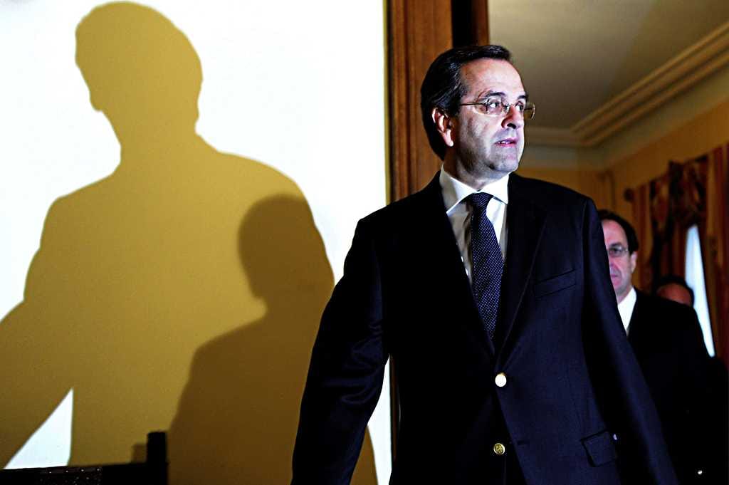 Uuden demokratian johtaja Antonis Samaras on myös kieltäytynyt sitoutumasta tiukkaan talouskuriin kirjallisesti, kuten EU-komissaari Olli Rehn on vaatinut.