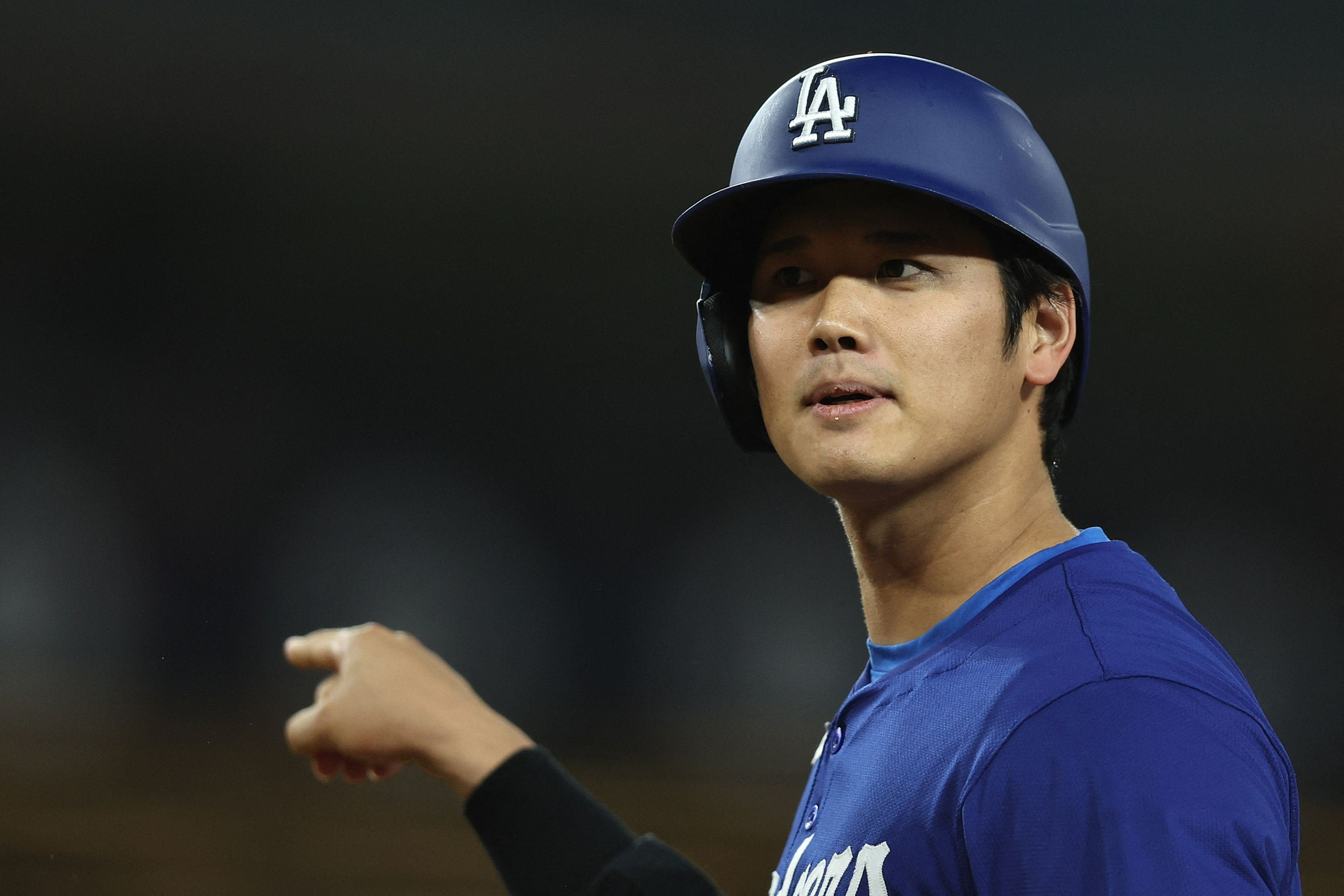 Baseball-tähti Shohei Ohtanin miljoonien petoksesta syytetty tulkki vapautettiin takuita ja riippuvuushoitoa vastaan