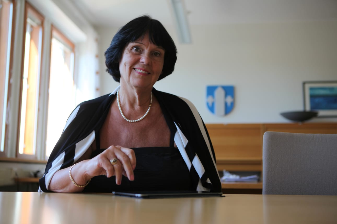 Tita Rinnevaaran irtisanomisiin liittyviä yksityiskohtia on käsitelty toistuvasti eri tuomioistuimissa sekä yleisten tuomioistuinten että hallintotuomioistuinten puolella.