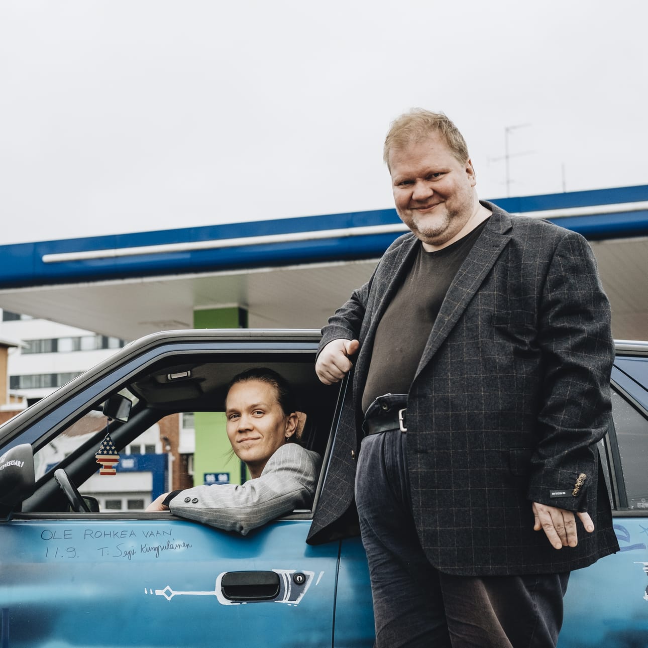 Juha Saunala ja Seppo ”Sepi” Kumpulainen julkaisivat 2017 kappaleen, joka soi Neste K -huoltoasemien mainoksessa ja nosti heidät parrasvaloihin.