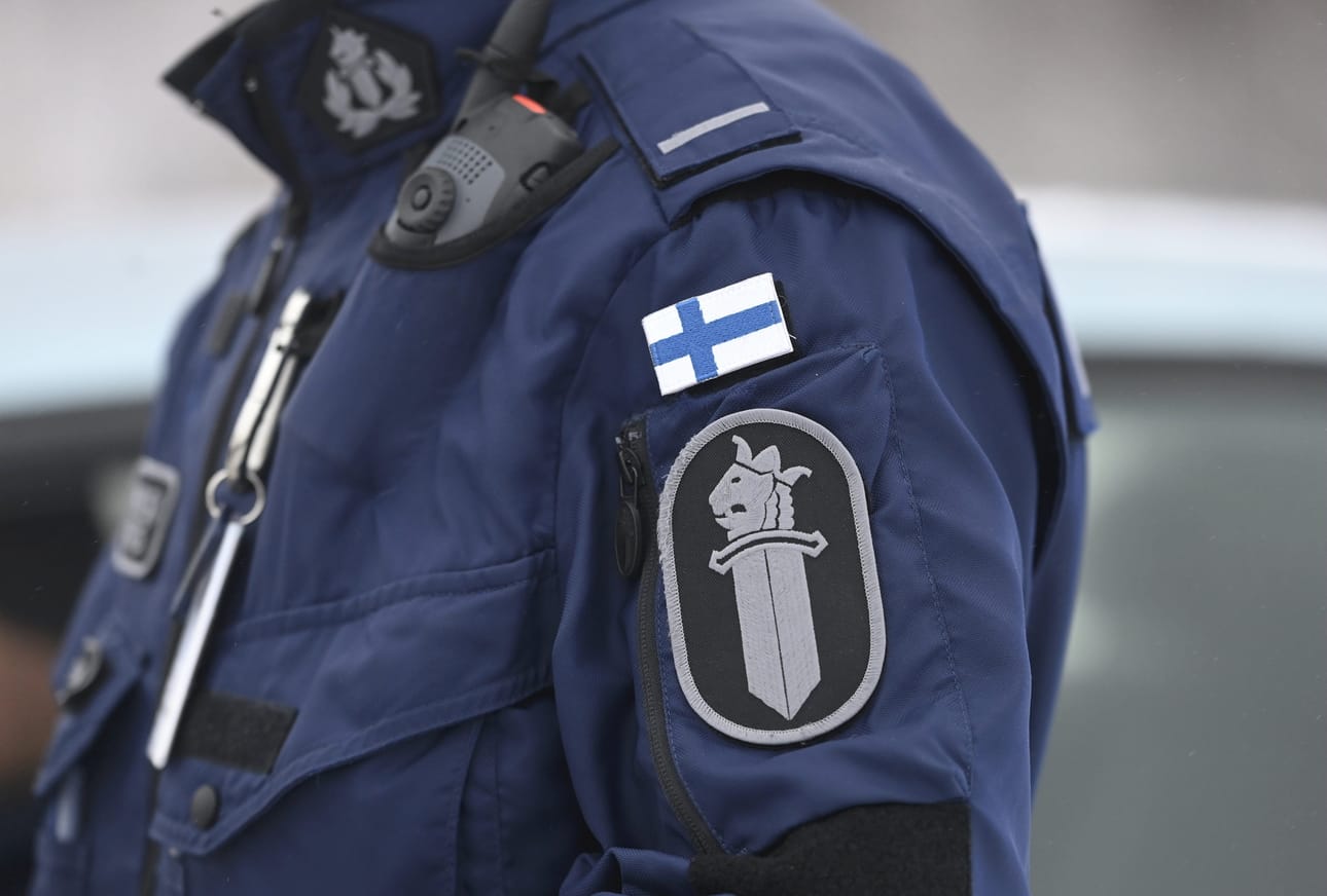 Poliisi tutkii puukotusta alustavasti tapon yrityksenä.