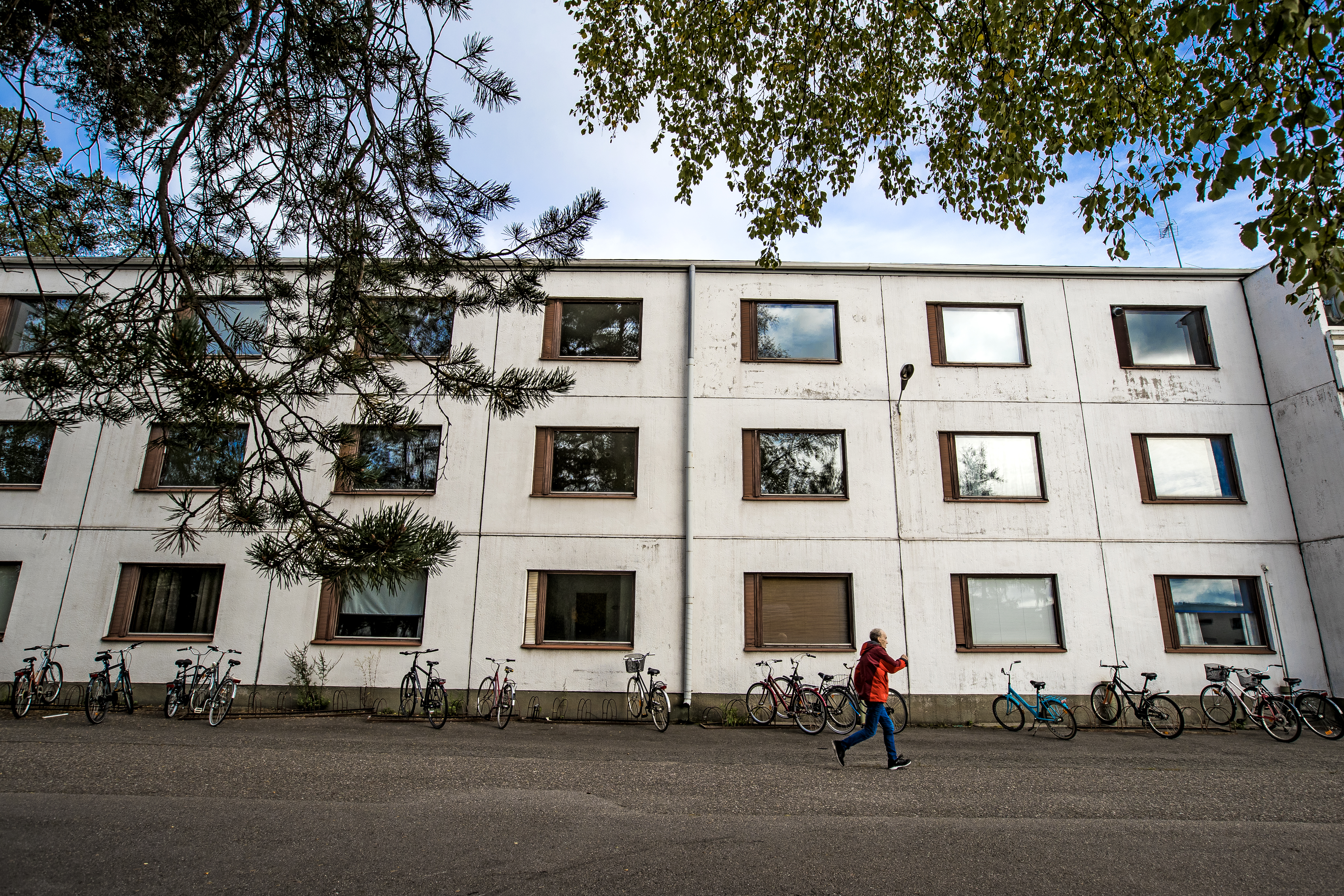 Kymmeniä vuosia sitten opiskelija-asuntoloiksi rakennettujen Seminaarinkadun talojen huoneistotyypit eivät vastaa tämän päivän tarpeita. Siksikin järkevin ratkaisu saattaa lopulta olla talojen purkaminen ja korvaaminen kokonaan uusilla rakennuksilla.