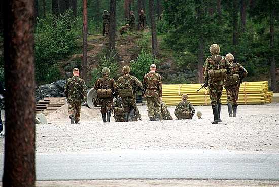 Varusmiesten itsemurhien syiden arvellaan olevan useimmiten siviilielämässä.