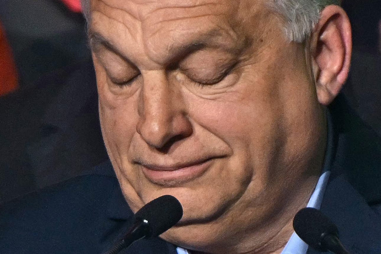 Unkaria 16 vuotta hallinnut Viktor Orban tunnisti vaalitappion myöhään sunnuntai-iltana.