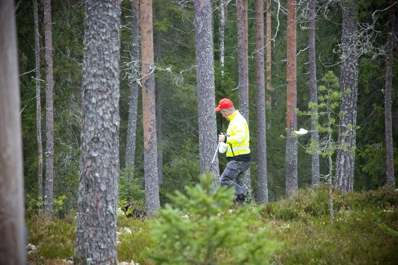 Kokkolalainen Erkki Niemelä merkitsi vessapaperilla rajan, jossa etsijät olivat käyneet.