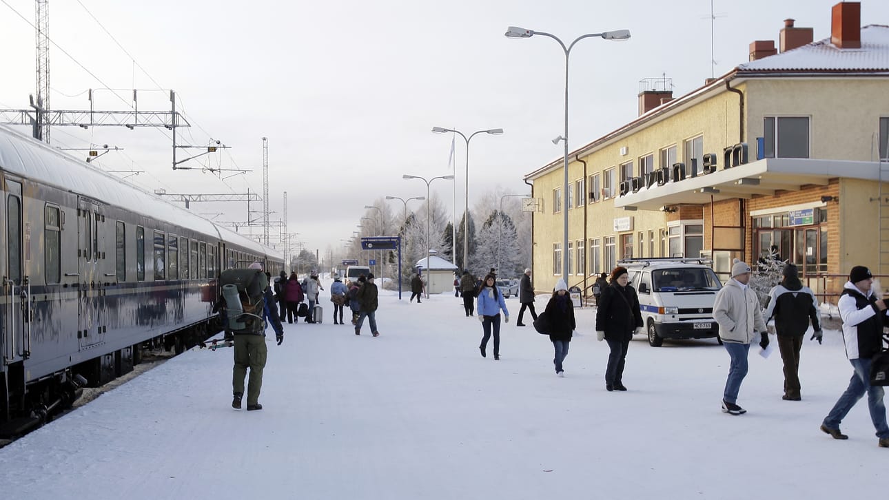 Junaliikenteessä erityisen suosittuja reittejä ovat pohjoisen junat Helsinki–Rovaniemi ja Helsinki–Oulu.