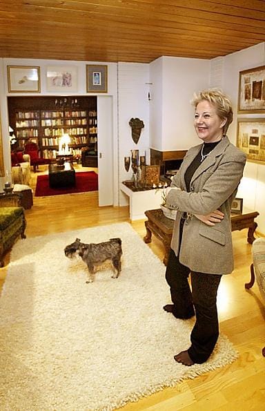 Suvi Lindén sanoo hyvästit Koskelan-kodilleen.