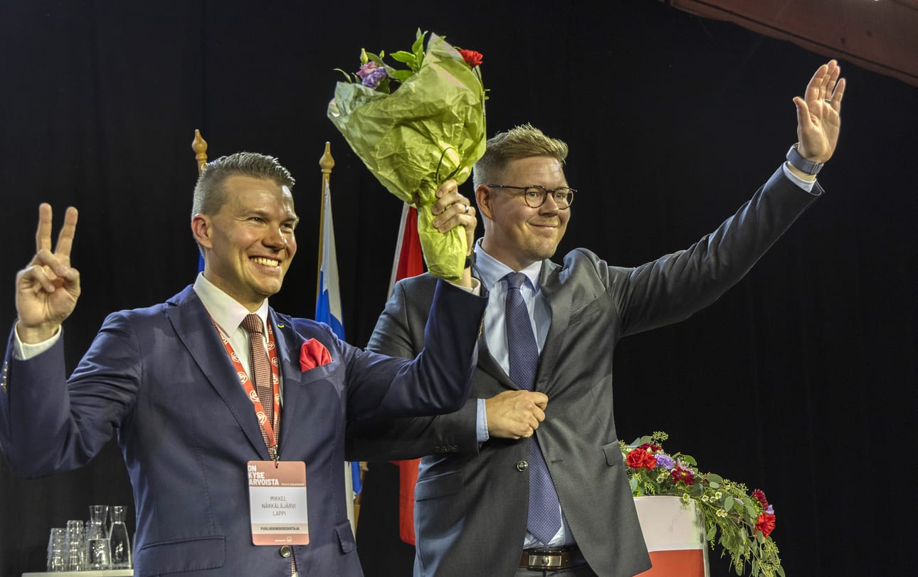 SDP:tä johtaa nyt dynaaminen duo Mikkel Näkkäläjärvi (oik.) ja Antti Lindtman. Lindtman valittiin puolueen puheenjohtajaksi perjantaina ja Näkkäläjärvi puoluesihteeriksi Jyväskylässä lauantaina.