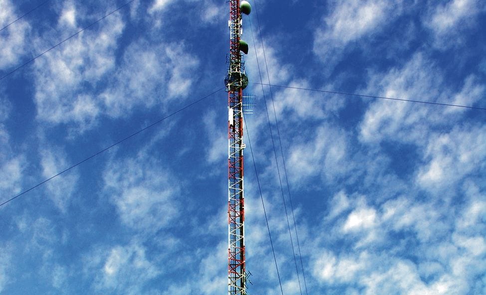 Digita omistaa ja operoi Suomen valtakunnallista maanpäällistä televisio- ja radioverkkoa.