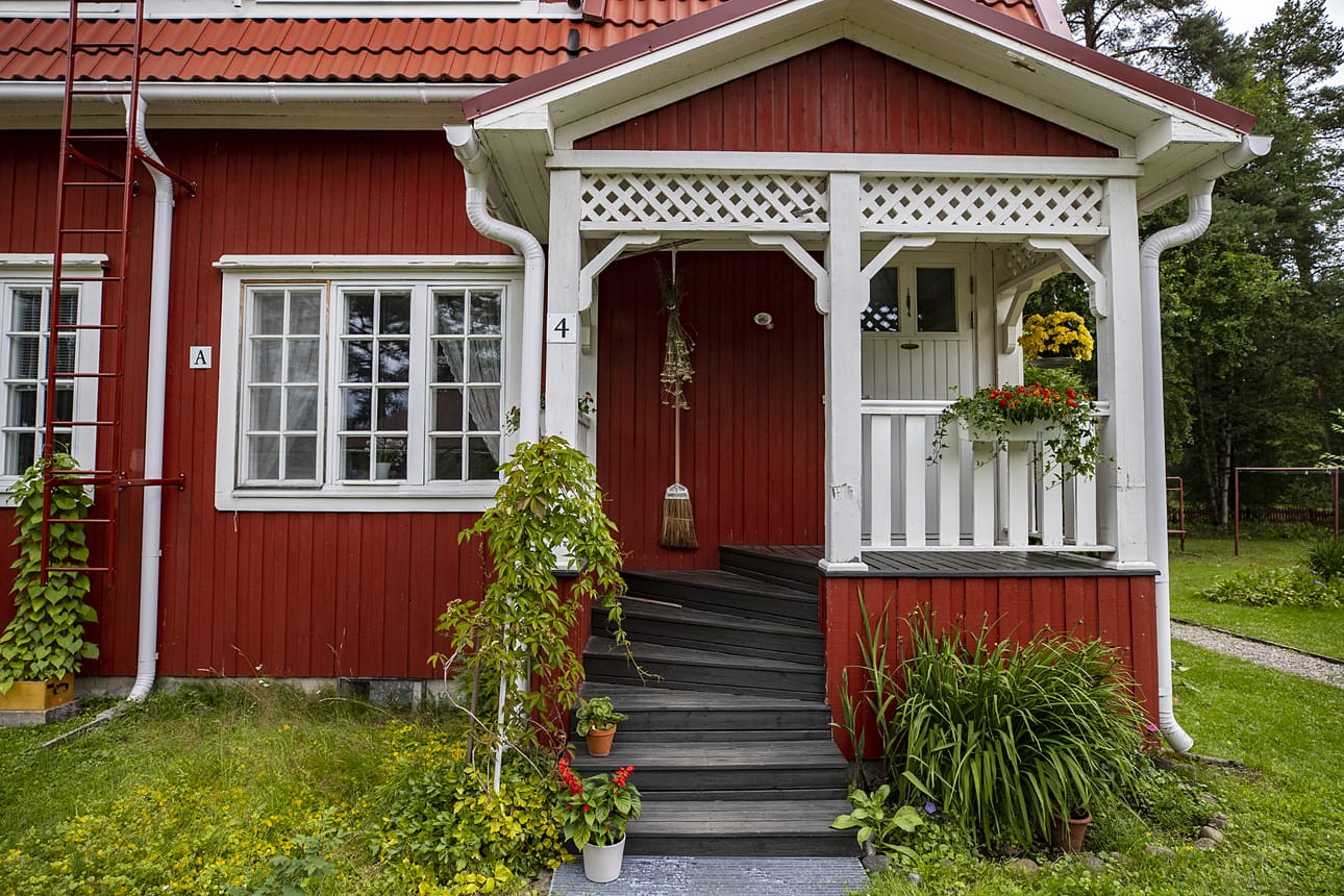 Porilan talot ovat saaneet nimensä entisistä sahatyöntekijöistä, joista moni oli Porista kotoisin. Yhdessä talossa on useampi asunto, jotka ovat yksiöitä ja kaksioita.
