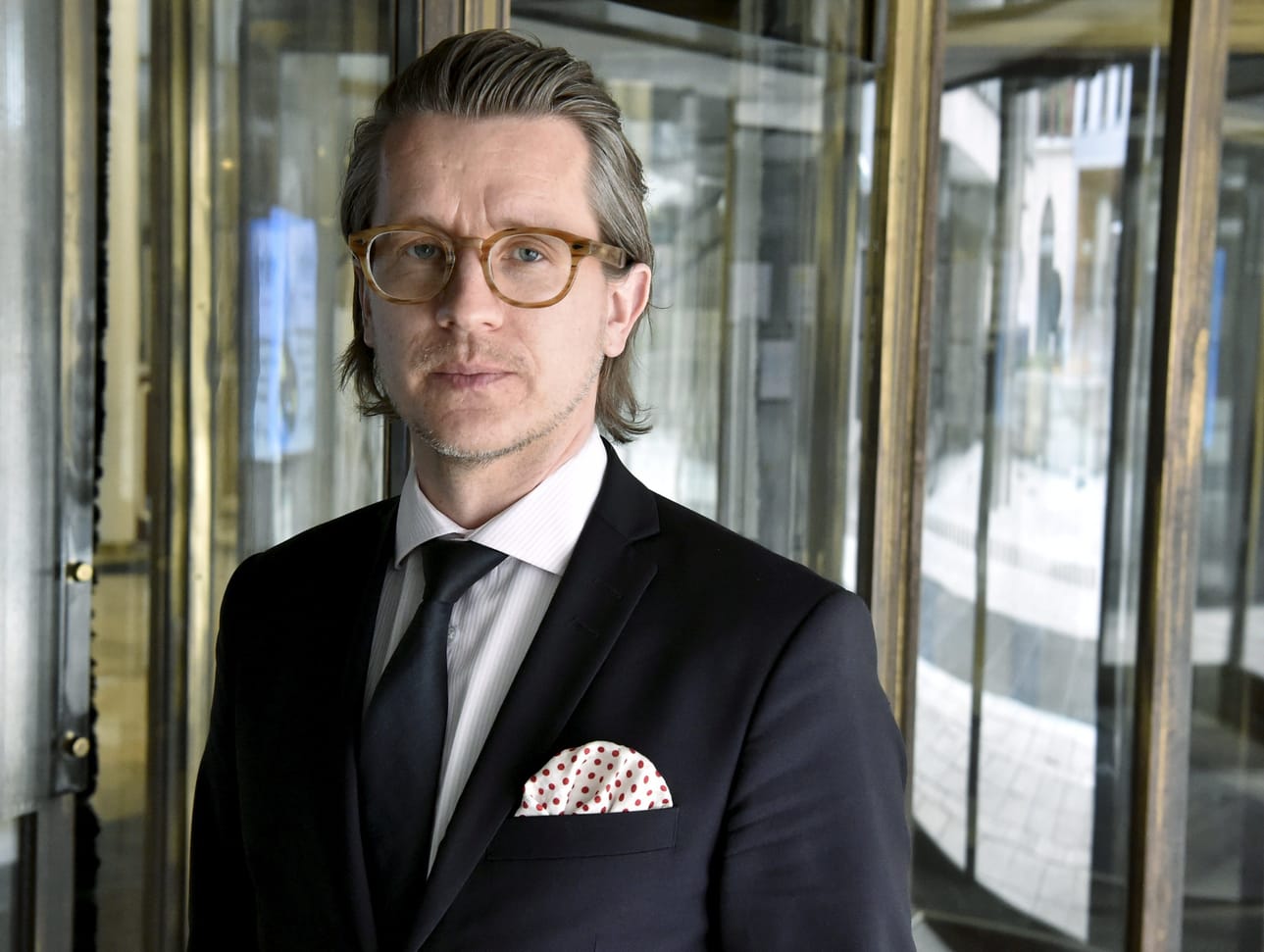 Helsingin yliopiston rikosoikeuden professori Sakari Melander ajattelee, ettei asiasta pitäisi tehdä liian jyrkkiä johtopäätöksiä, kun kyse on yksittäisestä tapauksesta.