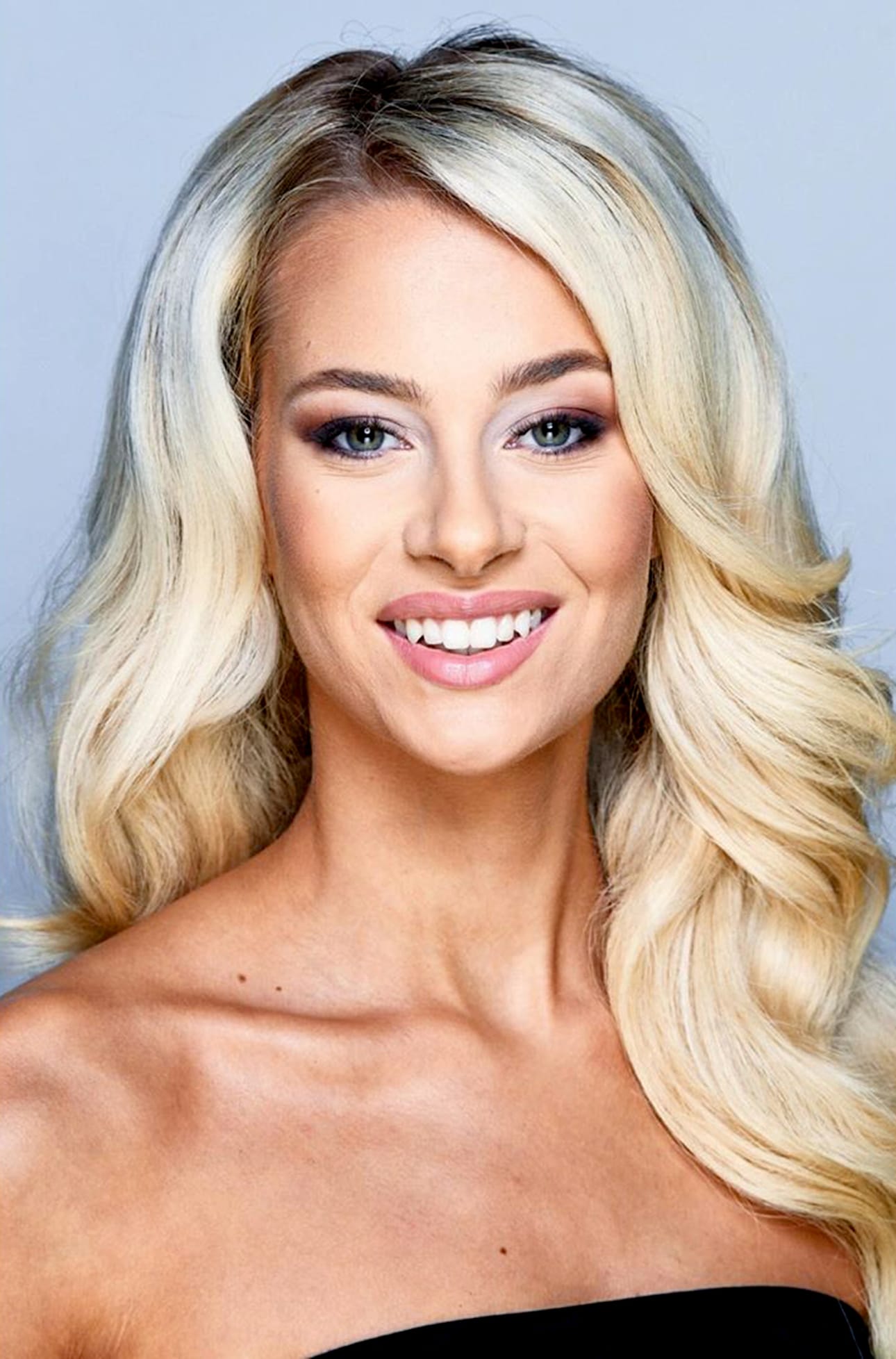 Jutta Kyllönen kisaa Miss Suomi 2019 -tittelistä.