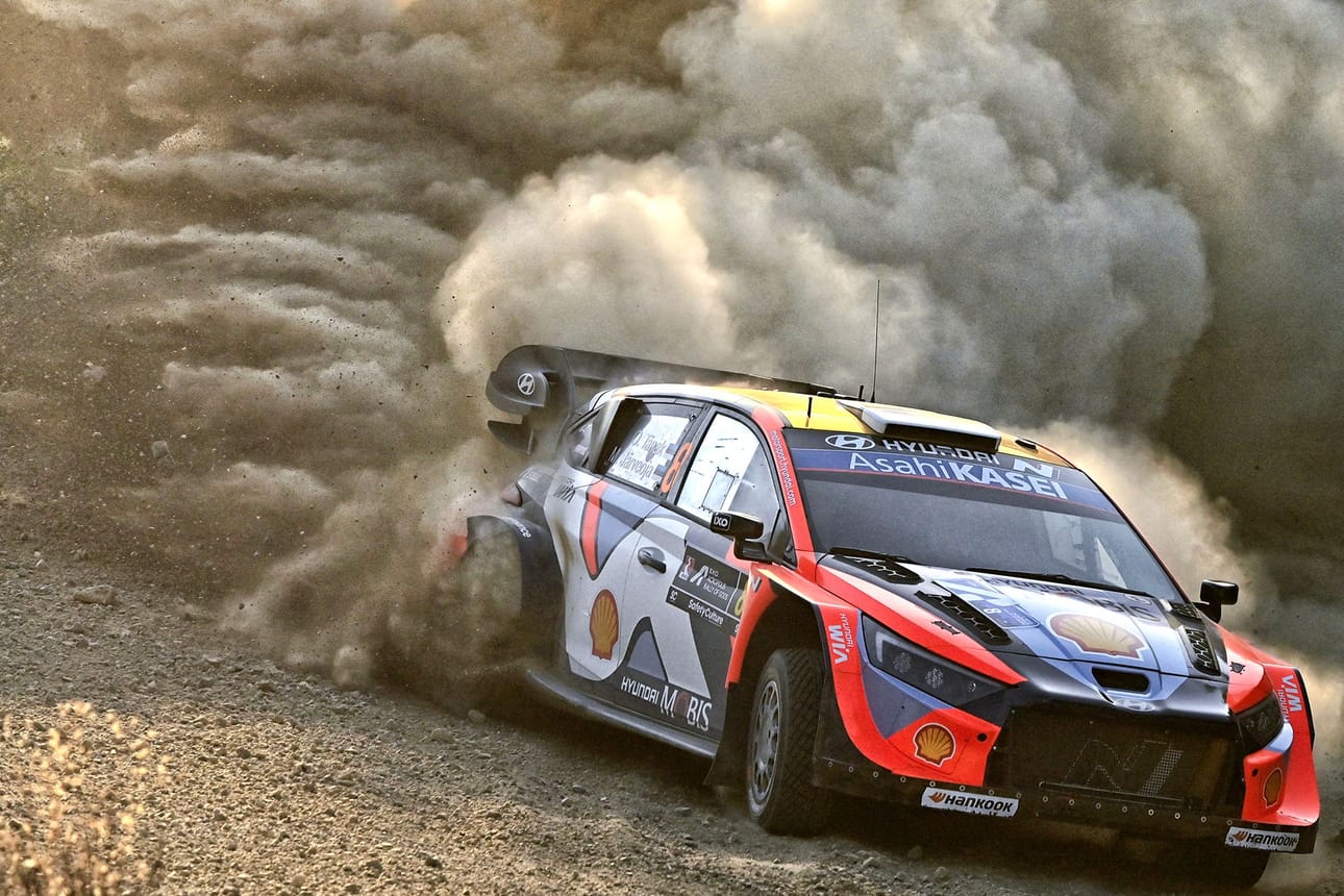 Viron Ott Tänak kaasutteli voittoon Kreikan Akropolis-rallissa. LEHTIKUVA/AFP