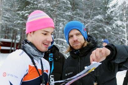 Aapo Viippola hiihtosuunnisti voittoon Muoniossa – Maria Hoskari oli naisten paras