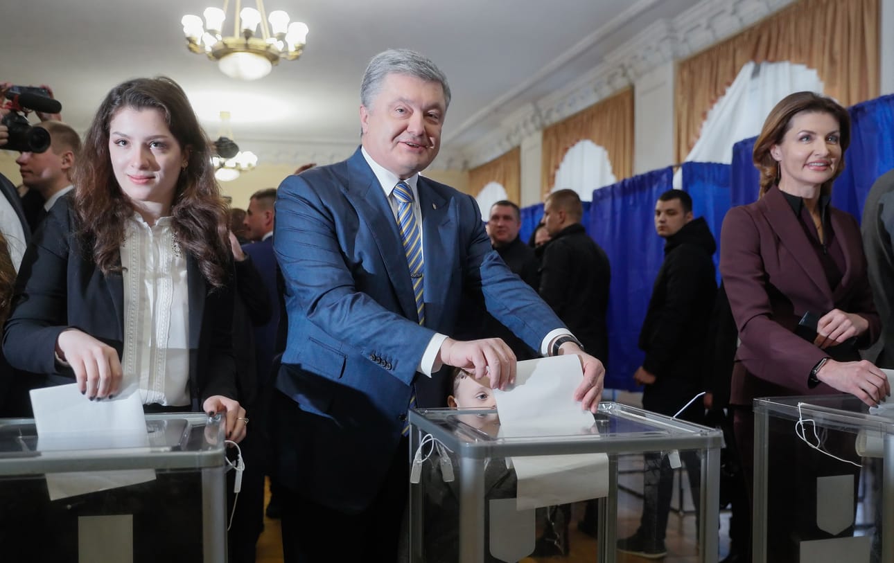 Ukrainan istuva presidentti Petro Poroshenkon sai vaalissa noin 18 prosenttia äänistä.