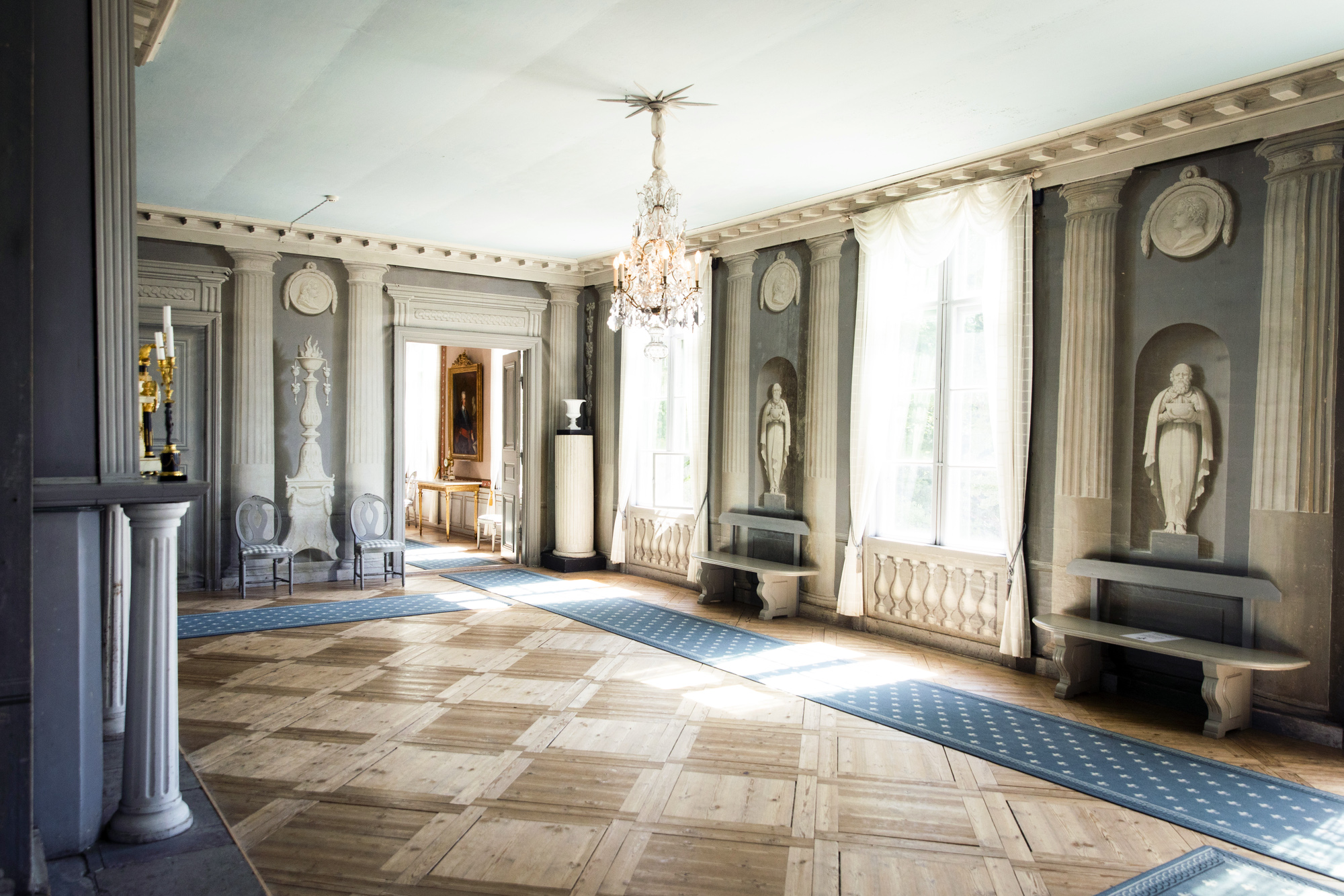 Karl Fazerin tyttärenpoika pelasti keisareiden ja kuninkaan vierailupaikan ja Suomen rikkaimman miehen kodin – Magnus Linder halusi, että Mustion linna on avoinna yleisölle