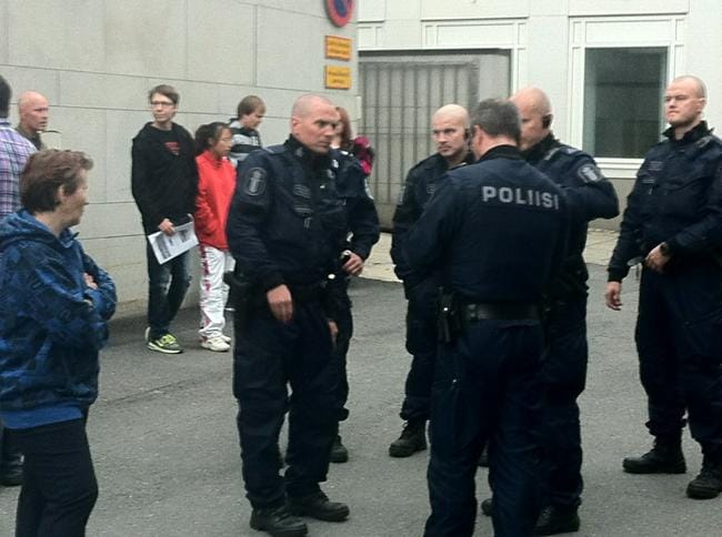 Poliisi puhutti ihmisiä heinäkuisen sumuteiskun jälkeen.