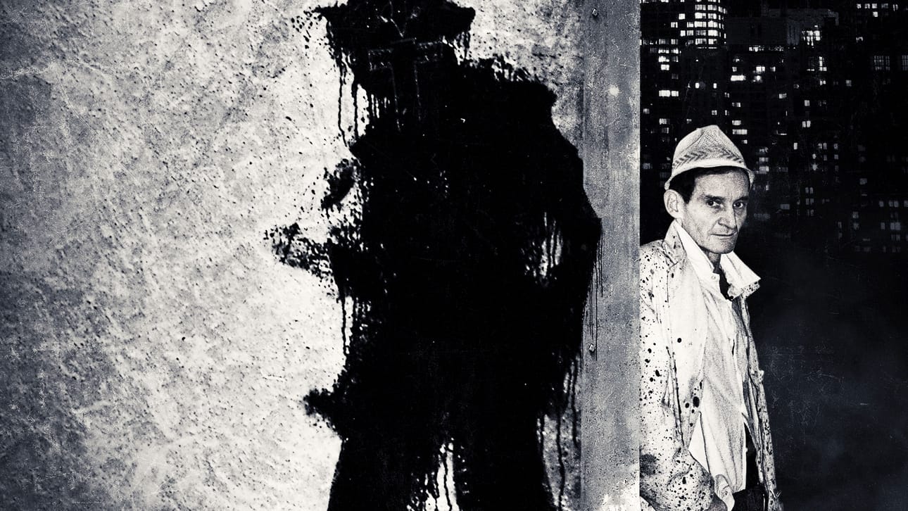 Richard Hambletonista kertovan dokumentin alkuperäinen nimi on Shadowman. Se kuvaa kohdetta paremmin kuin Pimeyden taiteilija.