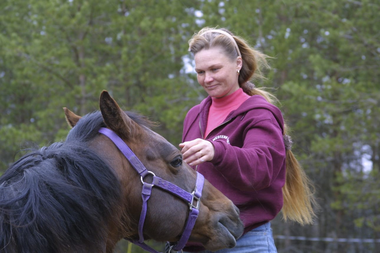 –Olen kiitollinen siitä, että hevoseni ovat terveitä. Se on minulle totuus, jota ei tarvitse koskaan tukea. Se kantaa itsensä, sanoo Katja Vanhatalo.