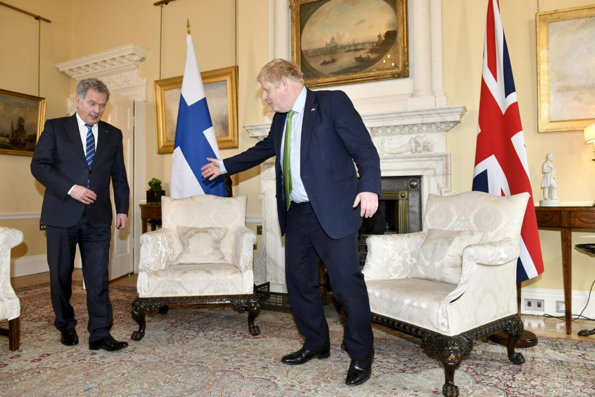 Presidentti Sauli Niinistö tapasi Britannian pääministerin Boris Johnsonin Lontoossa. LEHTIKUVA / HEIKKI SAUKKOMAA