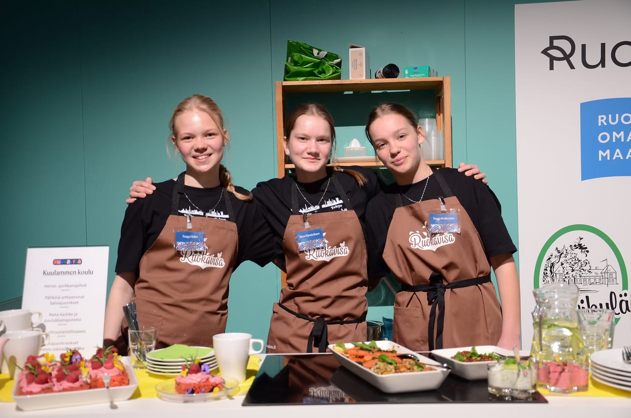 Kuulammen koulua Ruokavisan finaalissa edustivat Saaga Haho, Alma Kämäräinen ja Saaga Kokkonen.