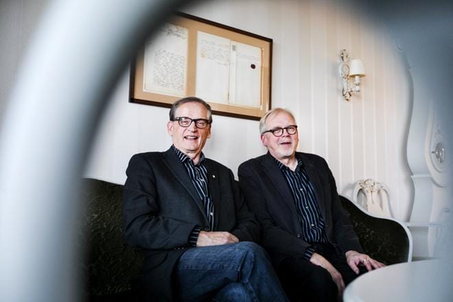 Paavo Latva-Rasku (vas.) ja Pentti Lemettinen Lapualta ovat mukana 27 allekirjoittajan ryhmässä, joka haluaa hiippakuntavaltuuston ottavan lujan kannan tuomiokapitulin sijaintipaikkakiistassa.KUVA: KRISTA LUOMA