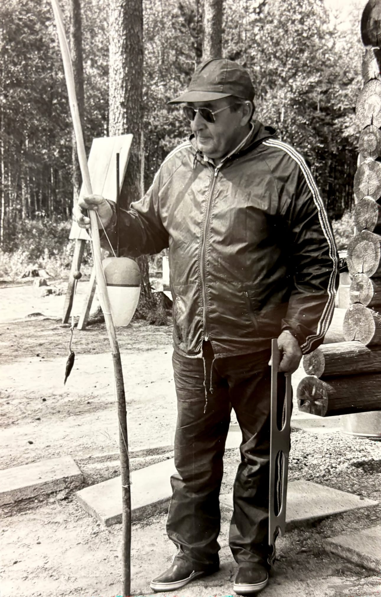 Kuka on kuvan mies ja mihin liittyy massiivinen onki?