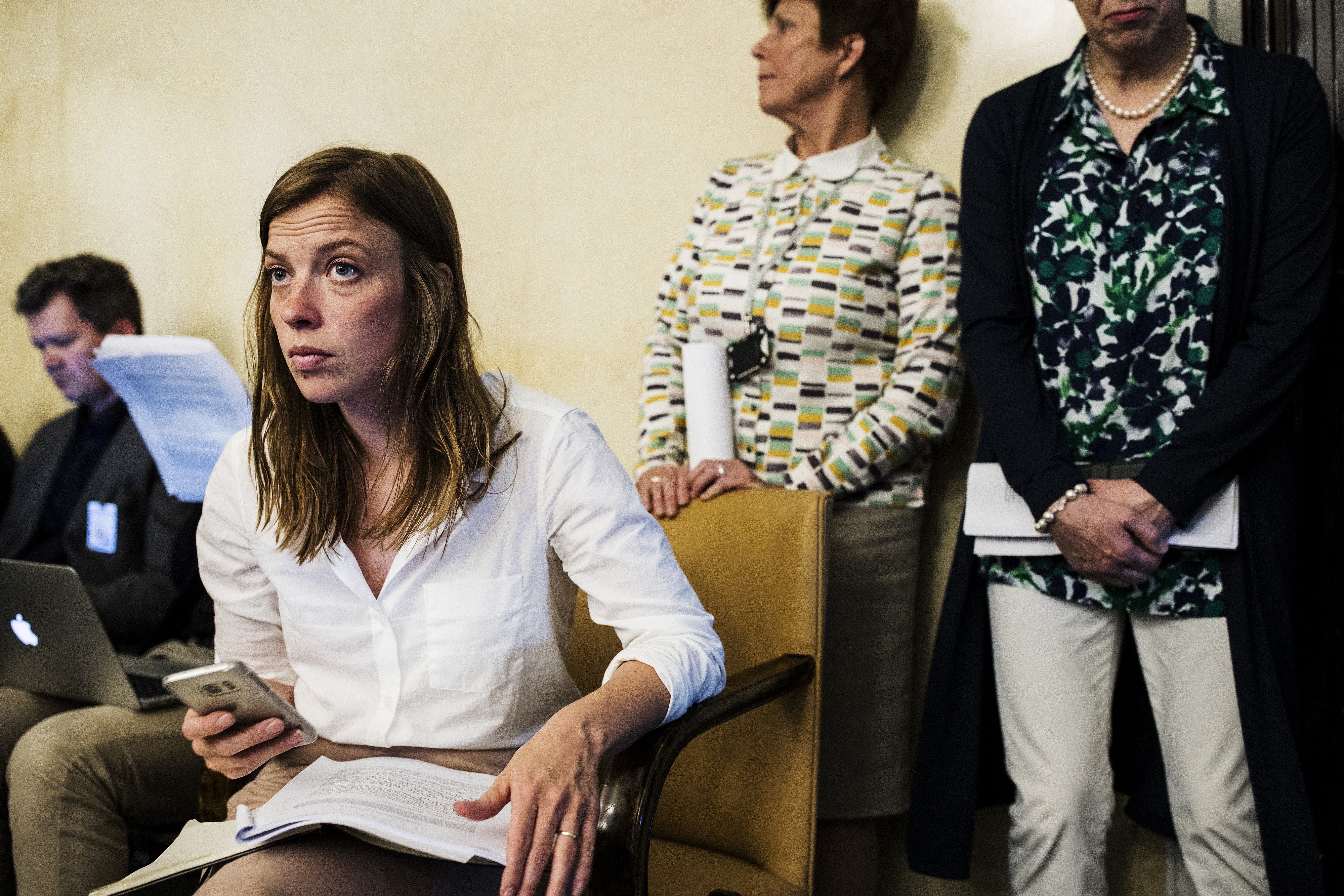 Vasemmistoliiton puheenjohtaja, kansanedustaja Li Andersson arvioi, että valinnanvapaudesta pitäisi perustuslakivaliokunnan lausunnon perusteella luopua kokonaan.