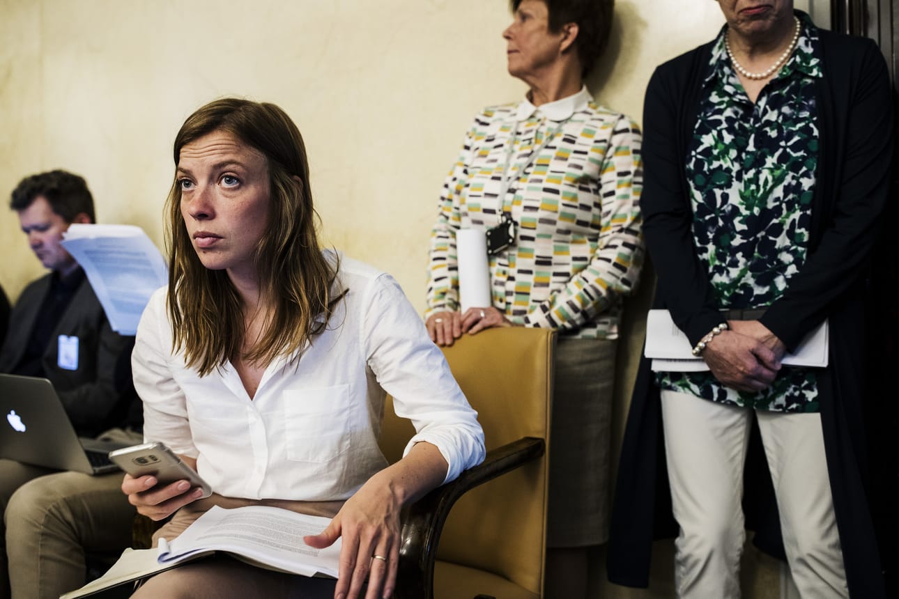 Vasemmistoliiton puheenjohtaja, kansanedustaja Li Andersson arvioi, että valinnanvapaudesta pitäisi perustuslakivaliokunnan lausunnon perusteella luopua kokonaan.