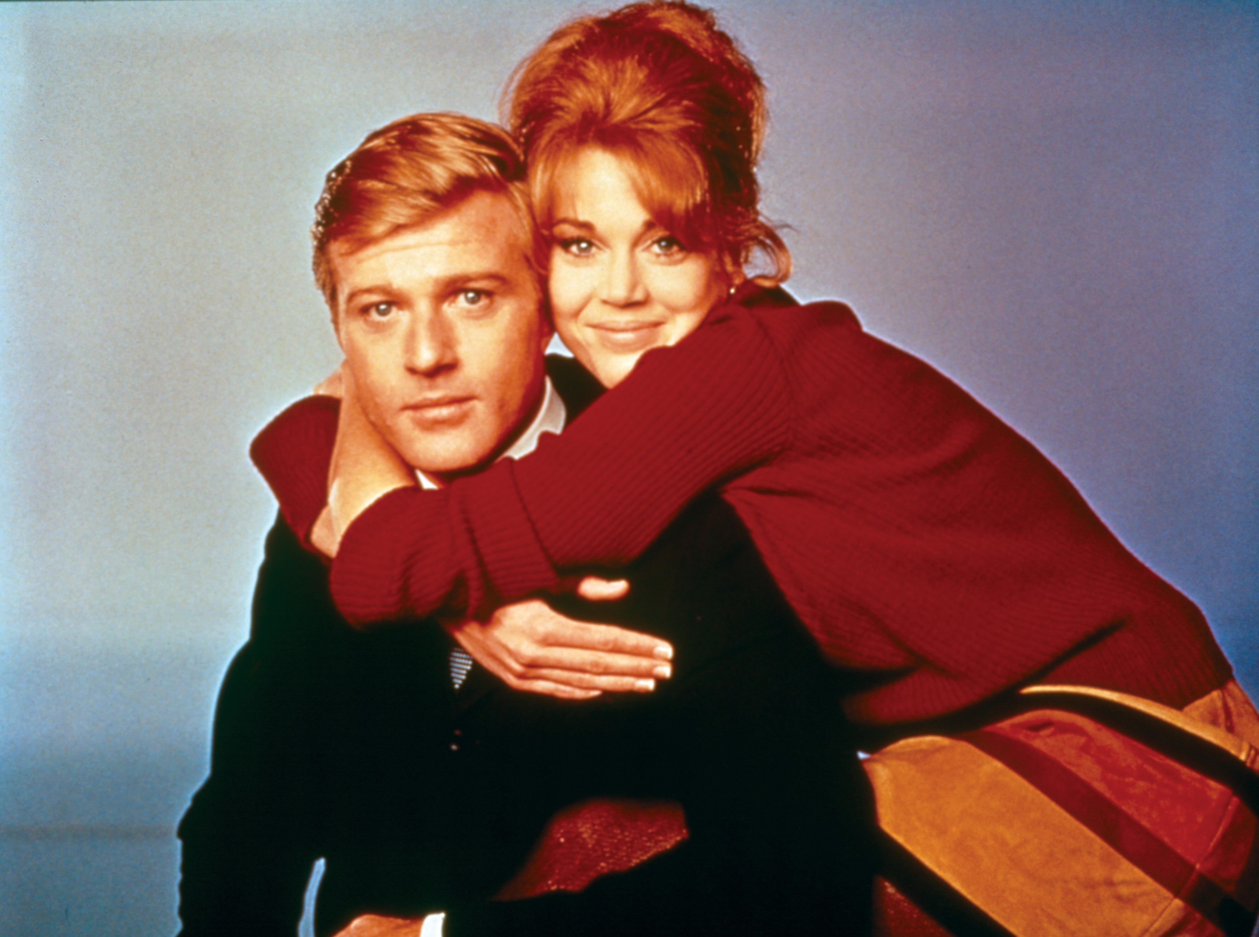 Robert Redford ja Jane Fonda nähdään Neil Simonin näytelmään perustavassa draamakomediassa, jossa seurataan newyorkilaisen avioparin liiton alkutaipaletta kuherruskuukaudesta ensimmäiseen kriisiin.