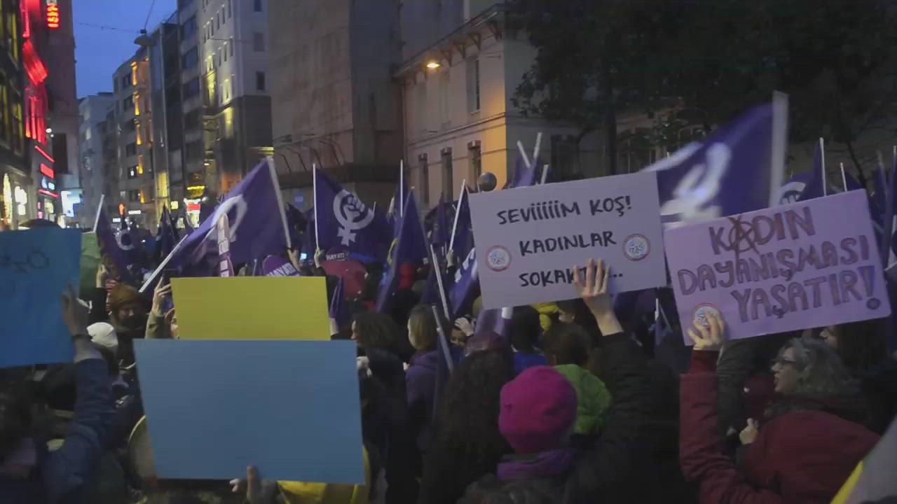 Kymmenettuhannet marssivat tasa-arvon puolesta Istanbulissa