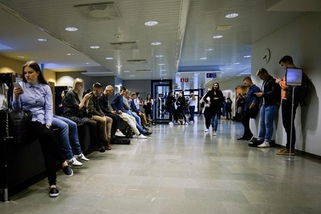 Vaasan yliopistoon hakeudutaan opiskelemaan kaikkialta maailmasta. KUVA: SAMPPA TOIVONEN