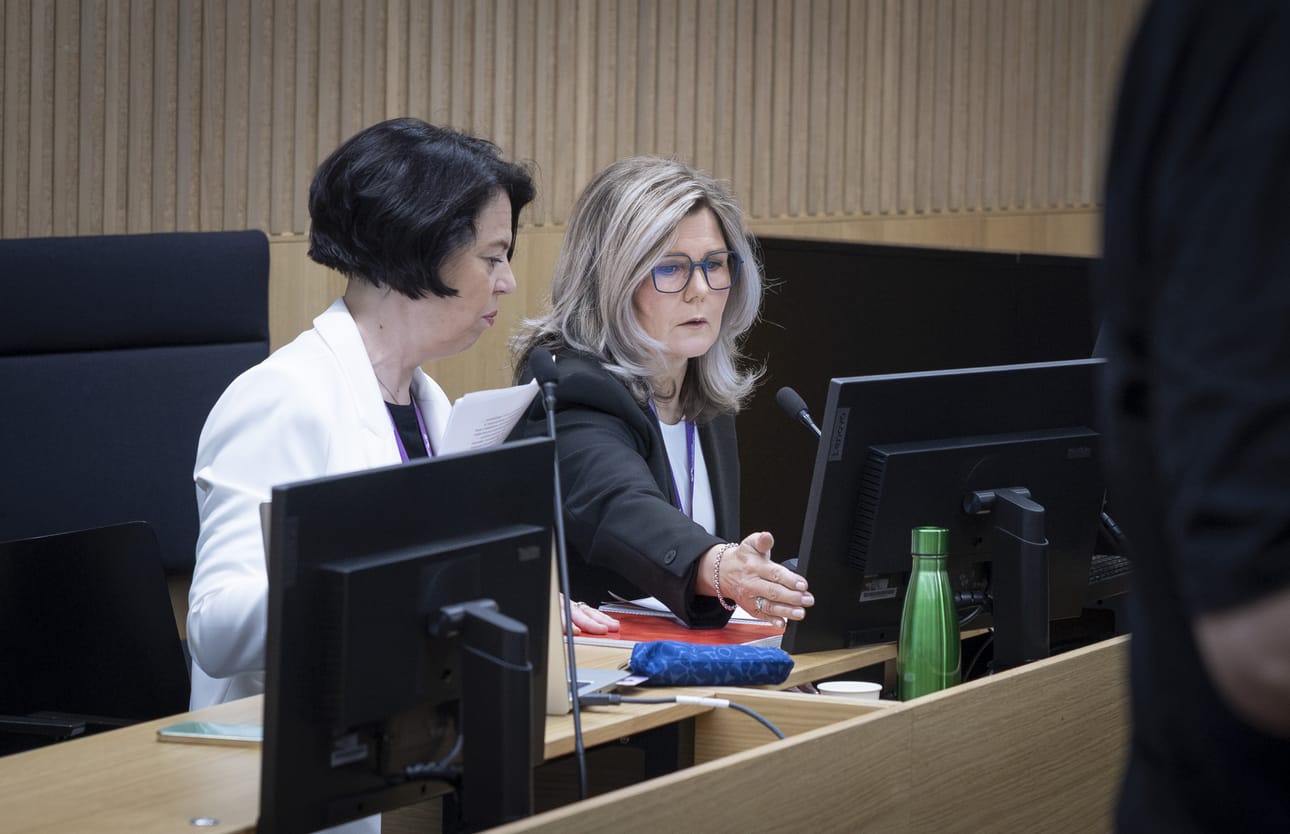 Syytteitä ajoivat Pohjois-Suomen syyttäjäalueen aluesyyttäjät Katri Junnikkala-Heikkinen (vas.) ja Sari Anttonen-Honkakoski.