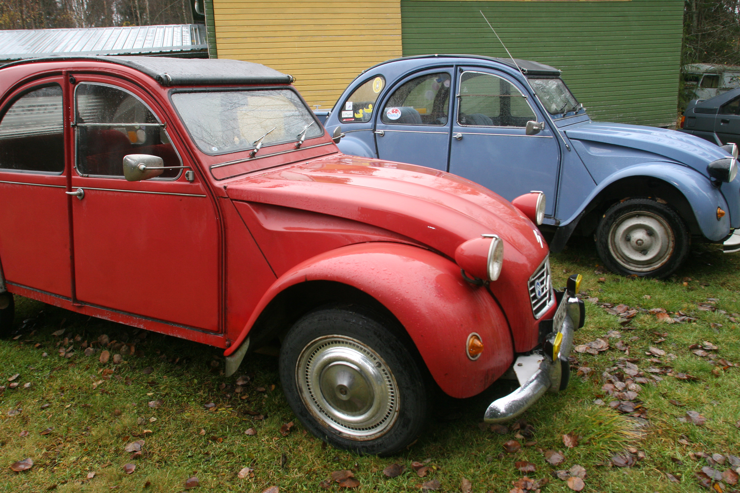 Citroën 2CV -kulkue rantautuu Raaheen ja Pyhäjoelle keskiviikkona