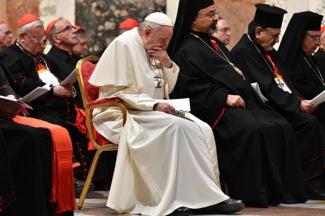 Paavi Franciscus oli kutsunut koolle lasten seksuaalista hyväksikäyttöä käsitelleen konferenssin Vatikaaniin. KUVA: VINCENZO PINTO/EPA