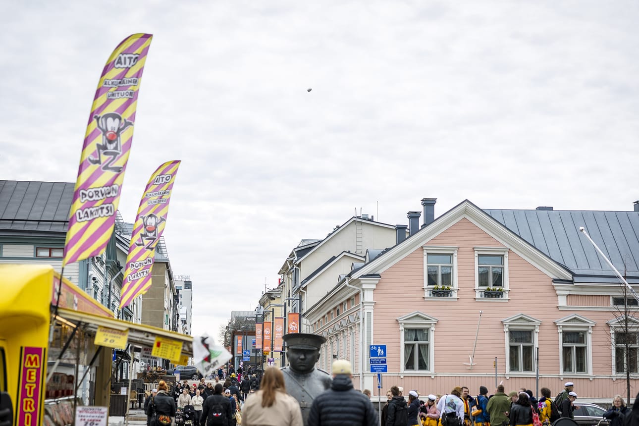 Vapun keli vaikuttaa poliisin tehtävien määrään huomattavasti.