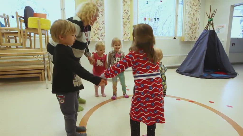 Saamen kielipesä ja saamenkilinen päiväkoti.