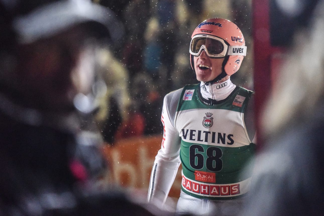 Severin Freund otti perjantain kakkossijan jatkoksi lauantain mäkikisasta voiton. Freundin ensimmäinen hyppy kantoi peräti 146 metriin.