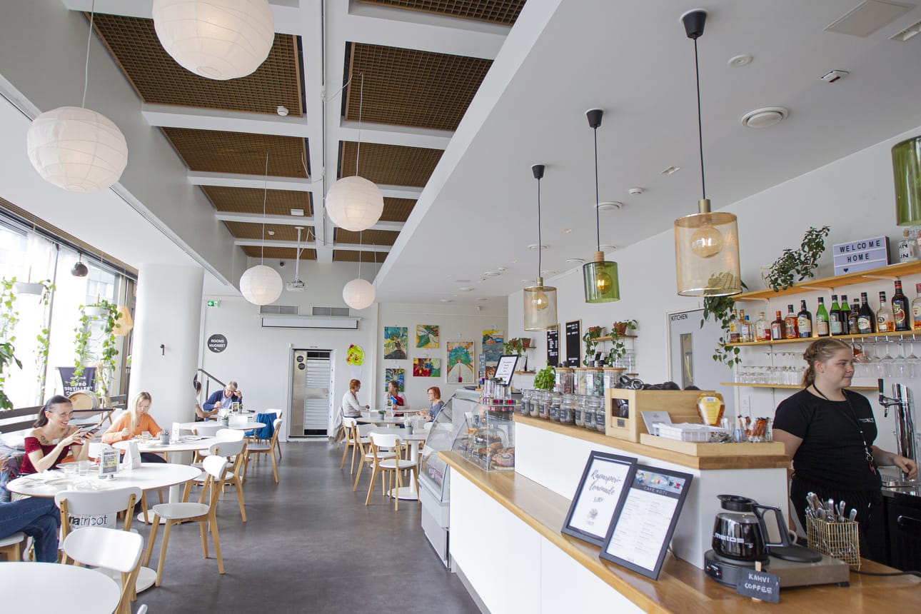 Hostel Café Koti sai kehuja avarasta ja valoisasta tilastaan.