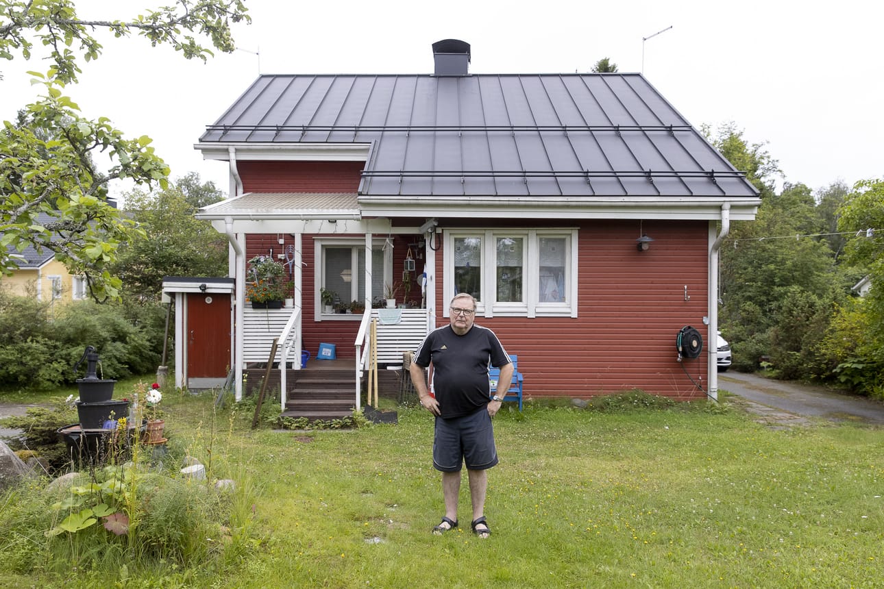 ”Koskaan vanhaa taloa ei saa uudenlaiseksi”, Jarkko Väisänen sanoo.