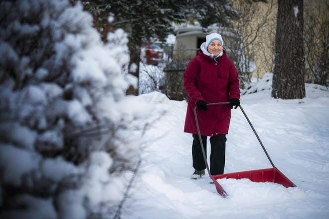 Vaasalainen Salla Rundgren on kokenut etätyön tekijä. Hoitovapaalle jäädessään hän ei arvannut, että kohta puolet suomalaisista tekee palkkatöitä kotonaan. KUVA: JARNO PELLINEN