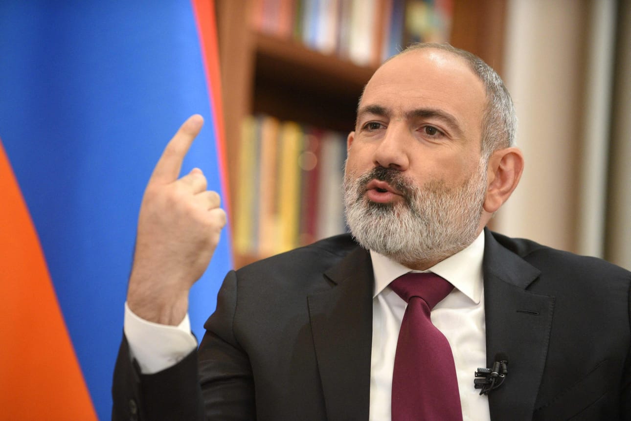 Jerevanin protesteissa on vaadittu muun muassa Armenian pääministerin Nikol Pashinjanin (kuvassa) eroa. LEHTIKUVA/AFP