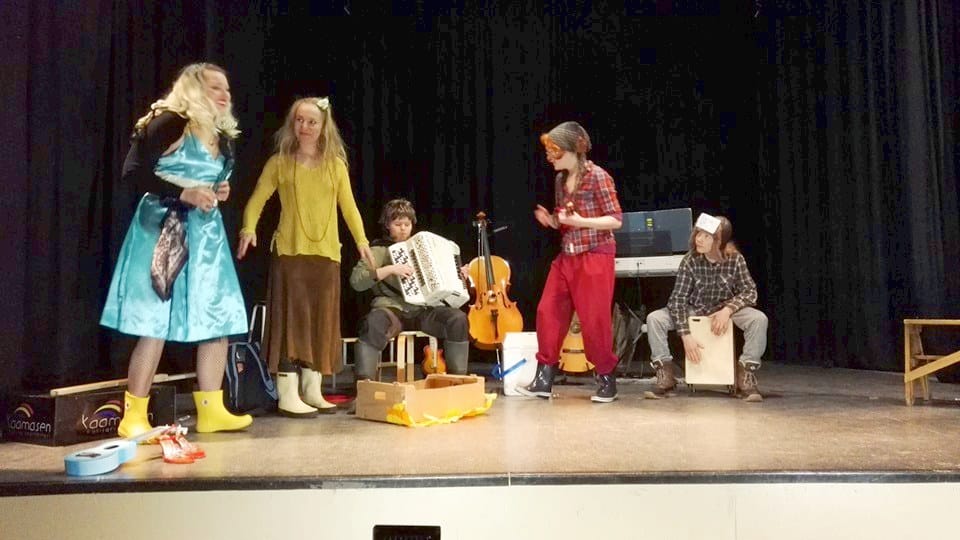 Posiolla vuodesta 1996 joka toinen vuosi järjestetyt Teatterihelinät ovat jääneet historiaan. Kuva on viimeisistä, vuoden 2016 helinöistä.