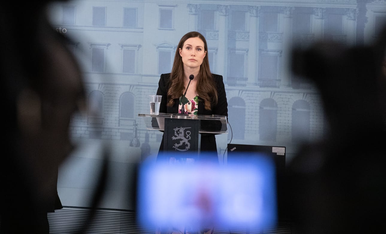Pääministeri Sanna Marinin hallitus tiedottaa koronatilanteesta maanantaina kello 11.