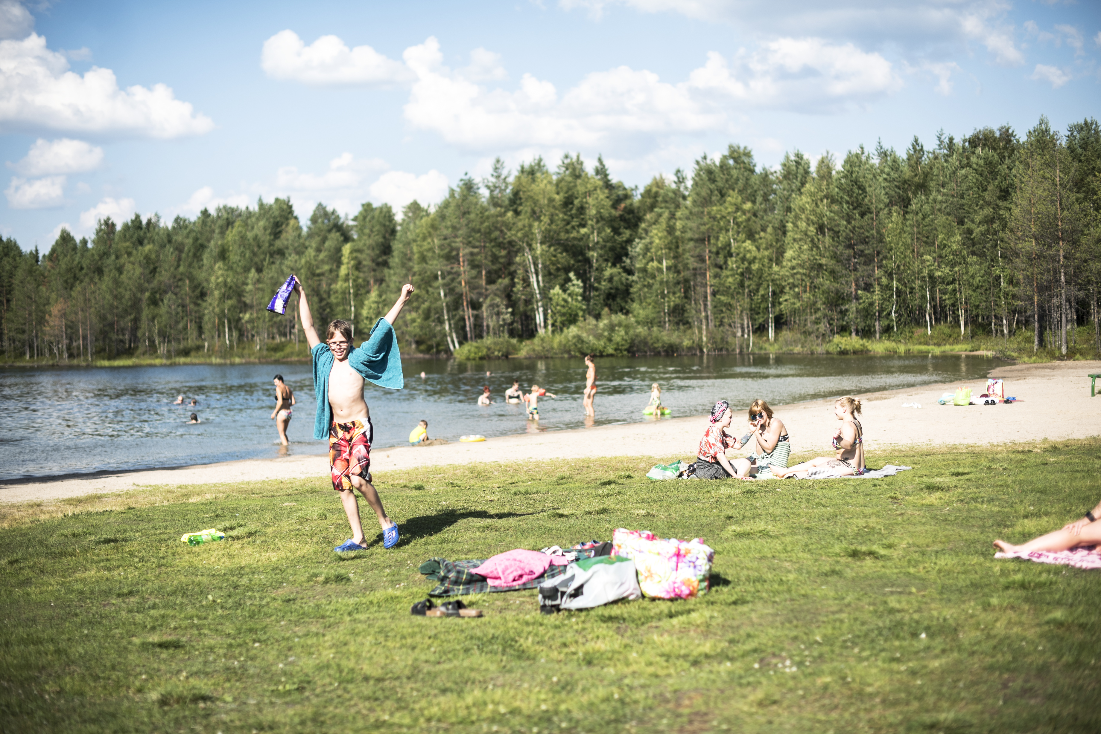 Hellekesä ei houkutellut Kuusamoon – matkustajamäärä romahti elokuussa