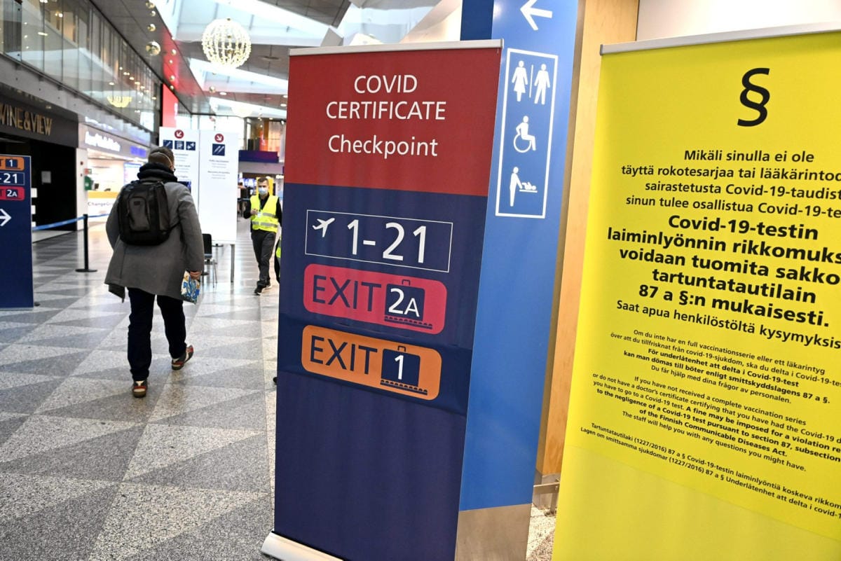 Testauskapasiteetti liikkuu 500–1 000 matkustajan välillä. Lehtikuva / Jussi Nukari