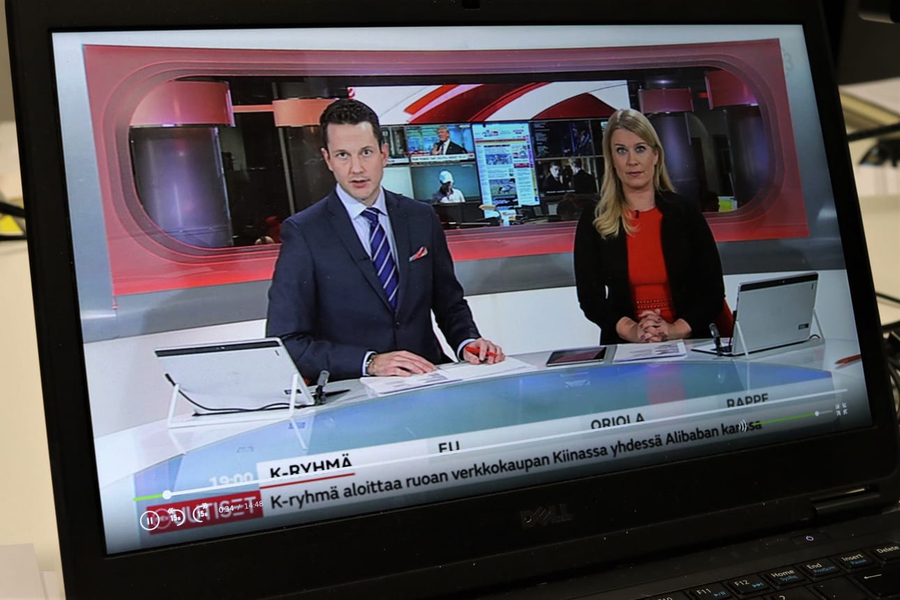 Ohjelmien katsominen on paljolti siirtynyt verkkoon, mutta uutiset pitävät pintansa yhä myös perinteisessä televisiossa.