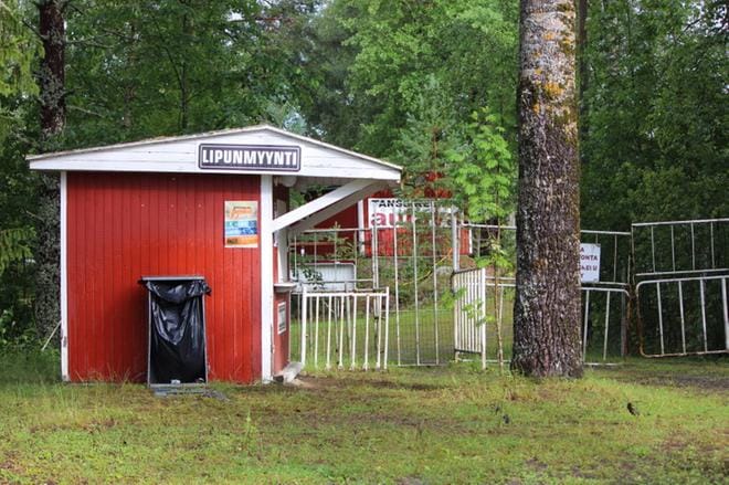 Aulavan perinteinen Viinin ja viihteen ilta on peruttu. ARKISTOKUVA: REIJO HEIKKILÄ