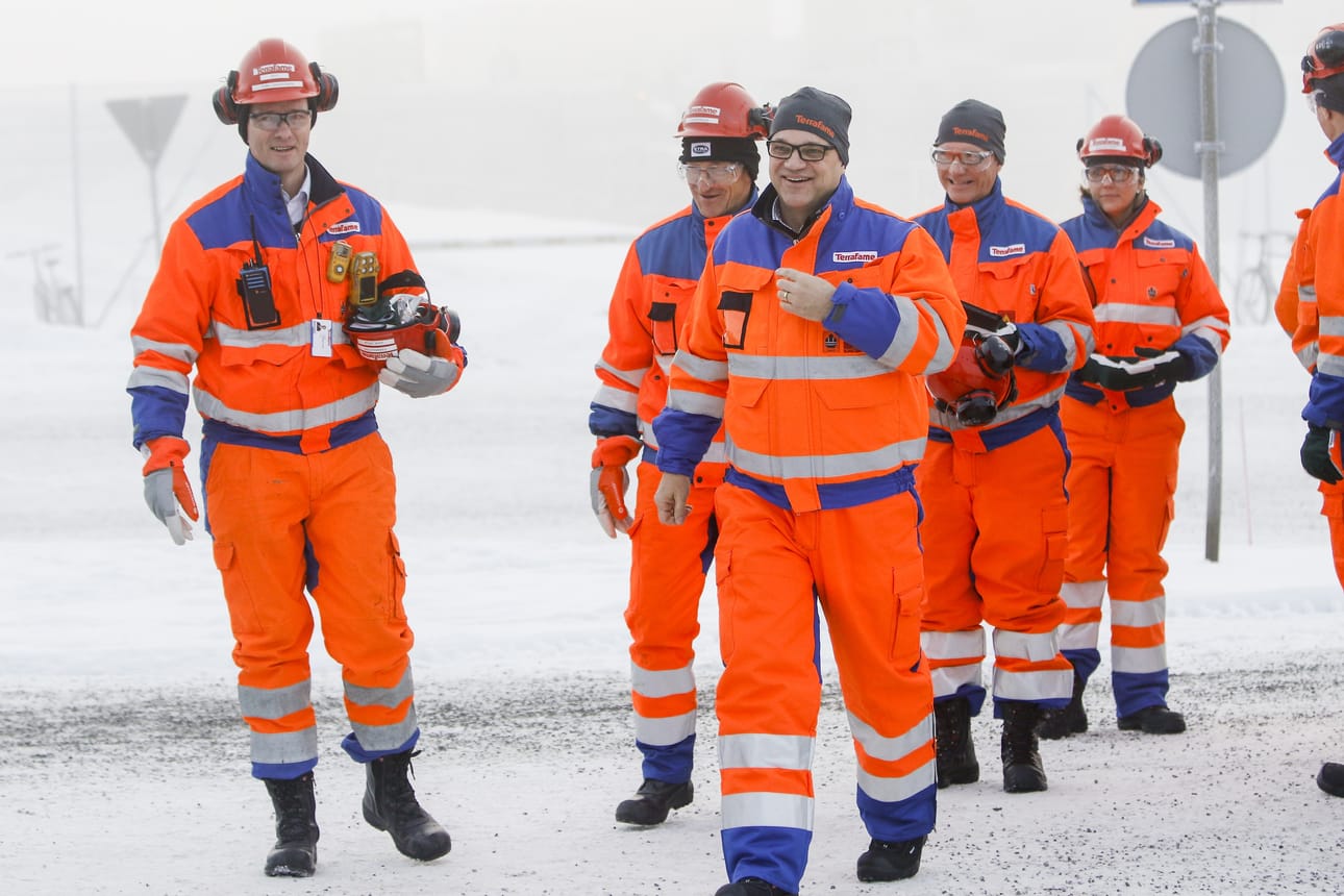 Pääministeri Juha Sipilä tutustui Terrafamen kaivokseen maanantaina.