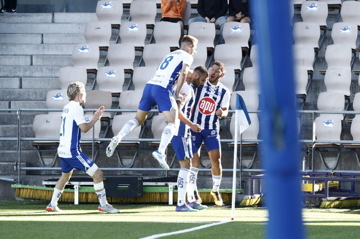 Ottelun voitto-osumaksi jääneen maalin teki HJK:n Manuel Martic (keskellä). LEHTIKUVA / RONI REKOMAA